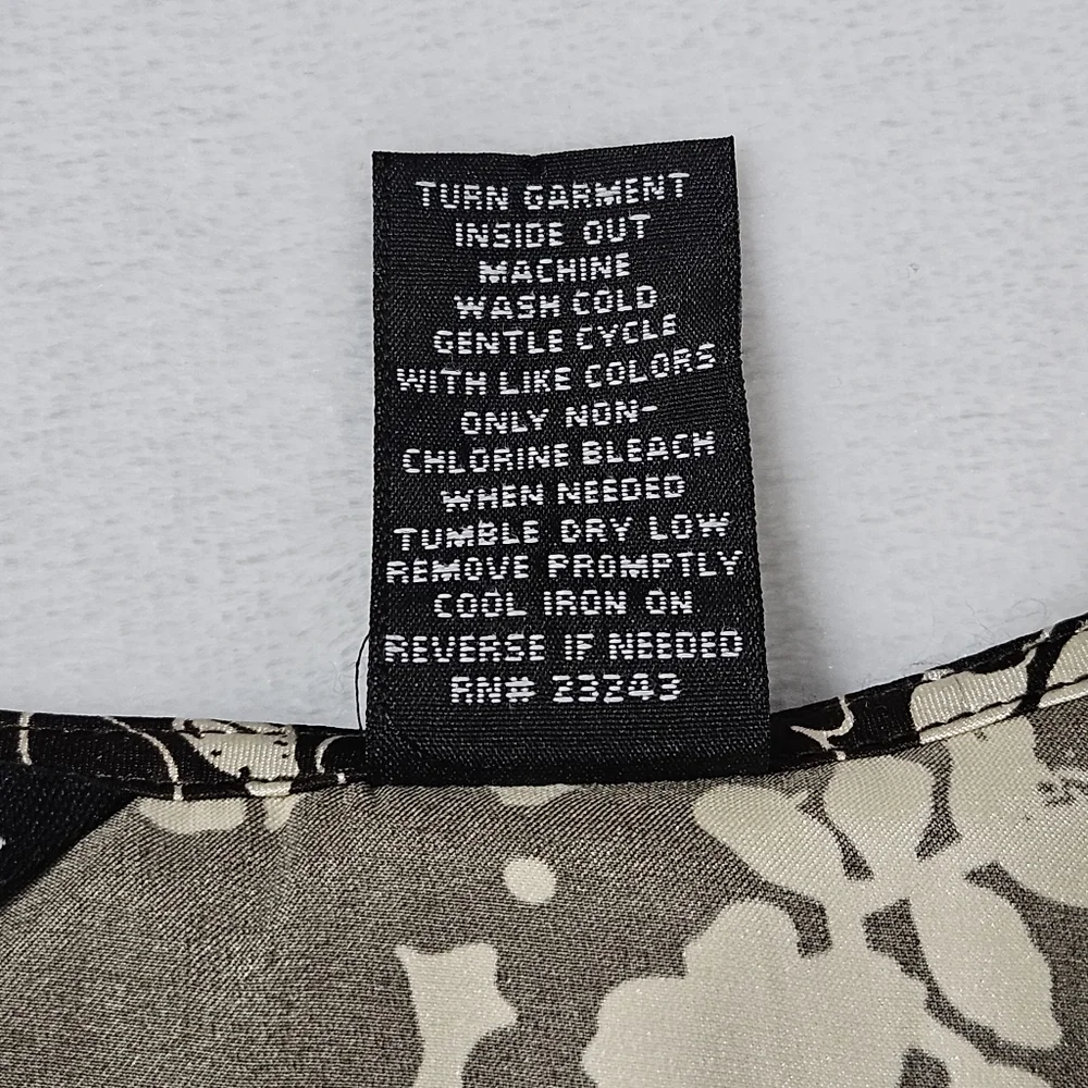 New York & Company satiny short cap sleeves top blouse with floral print Large - Picture 5 of 8